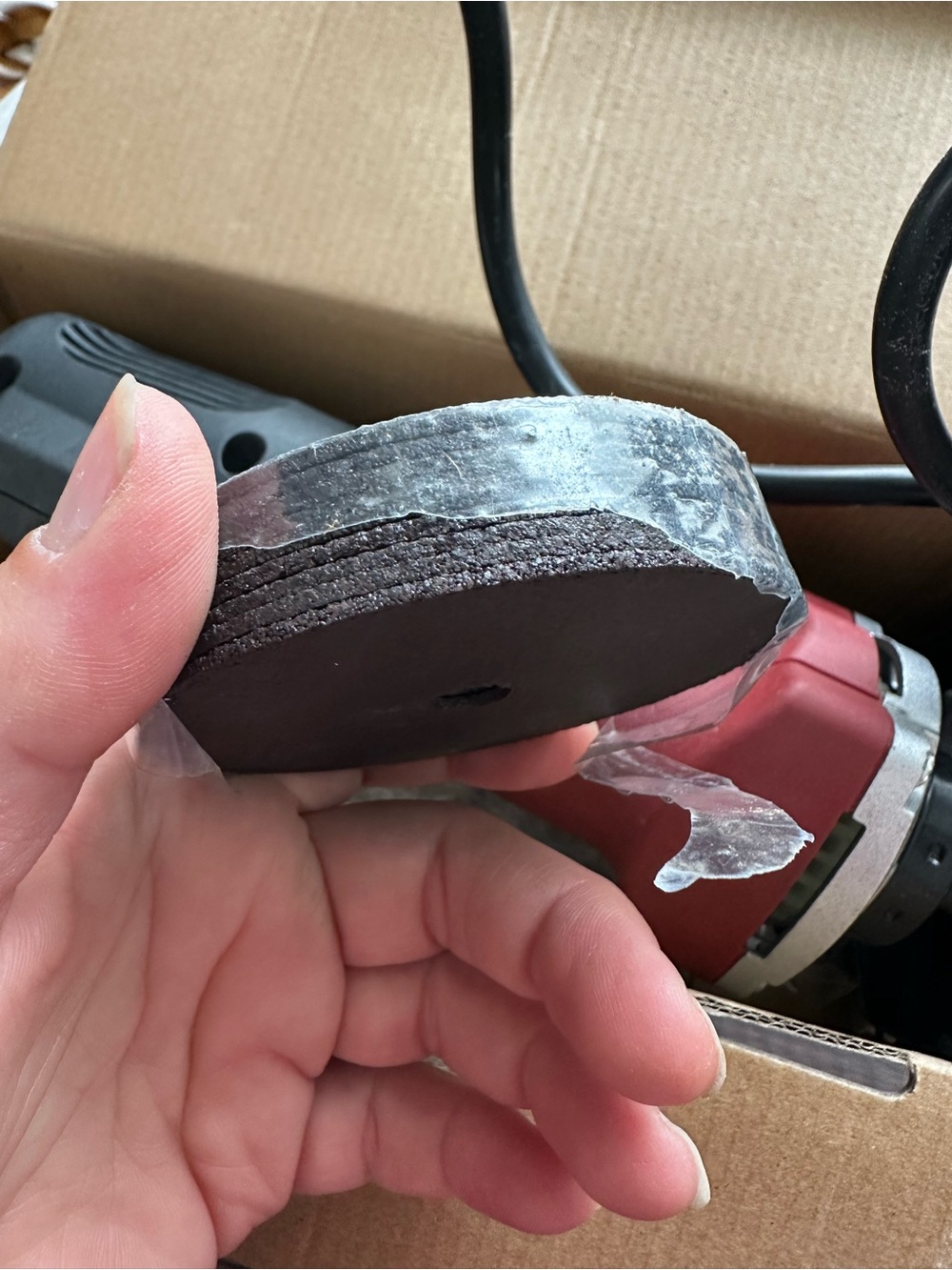 Chicago Electric 3" High Speed Cut-Off Tool - Red/Black comes with cutting discs - Picture 9 of 10